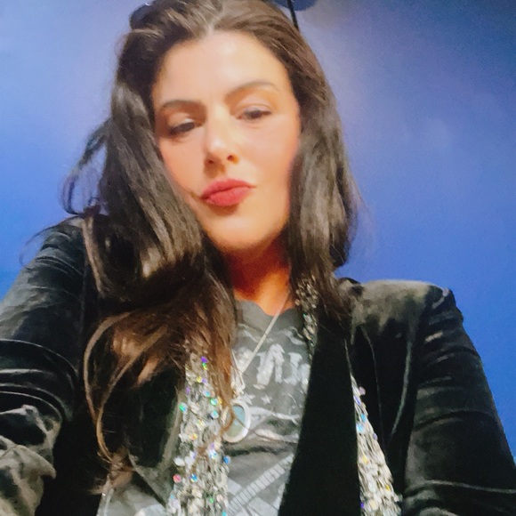 Meet your Posher, Rebekah - Picture 12 of 16